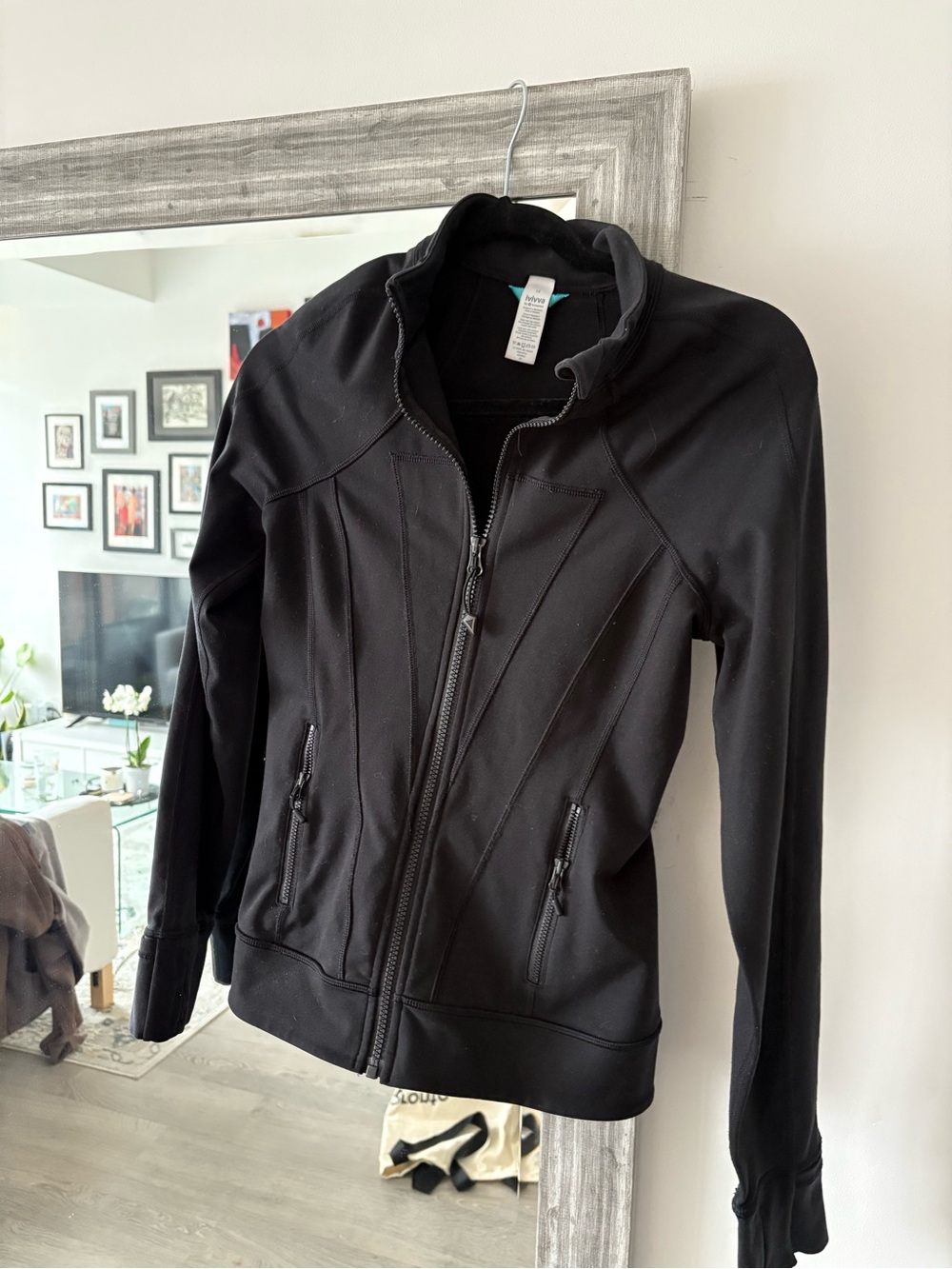 Ivivva Black Women's Zip-Up Jacket